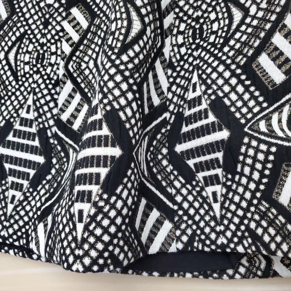Alice + Olivia Loran Structured Lantern Skirt - Picture 5 of 16